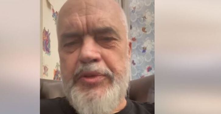 VIDEOLAJM/ Rama sqaron incidentin që i ndodhi LIVE: Nuk është punë telefoni, por pasioni