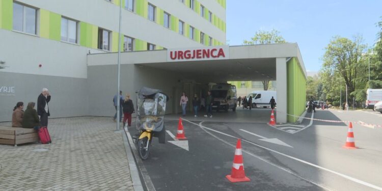 RAST I RI ME MENINGIT AKUT/ 14-vjeçari shtrohet me urgjencë në QSUT