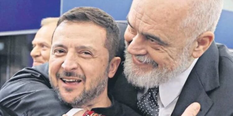 “EVROPA DUHET TË JETË NË TRYEZËN E DIALOGUT”/ Zelensky zbulon bisedën me Edi Ramën dhe falenderon Shqipërinë