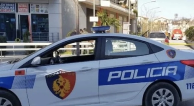 E PËSON KEQ/ Dhunoi vajzën e mitur duke e goditur me një send të fortë në kokë, pranga 37-vjeçarit në Lezhë