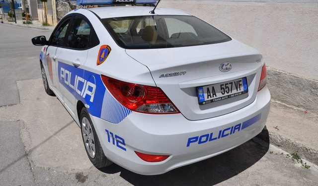 OPERACIONI ANTIDROGË NË KAVAJË/ Shoqërohen në polici 20 persona