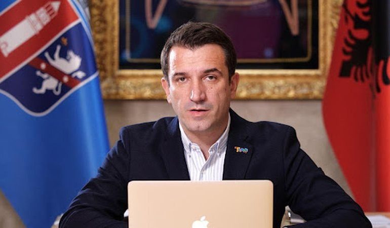 “E KEQJA IME DHE E SPAK-UT QUHET OLA DADO…”/ Erion Veliaj reagon sërish nga burgu: Një “vrasës me pagesë”…
