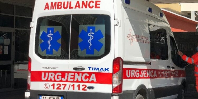 TRAGJIKE/ Bie aksidentalisht në një gropë me ujë të një pallati në ndërtim, humb jetën 60-vjeçari në Tiranë