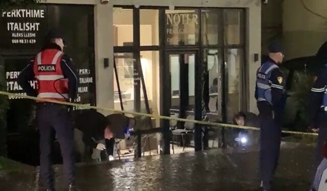E RËNDË NË LEZHË/ Shpërthim me tritol në një zyrë noterie, në pronësi të vëllait të Gjin Gjonit