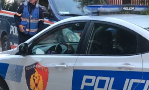POLICIA AKSION/ Goditet grupi kriminal! Trafikonin drogë nga Tajlanda në Shqipëri përmes shërbimit postar, 3 në pranga (EMRAT)