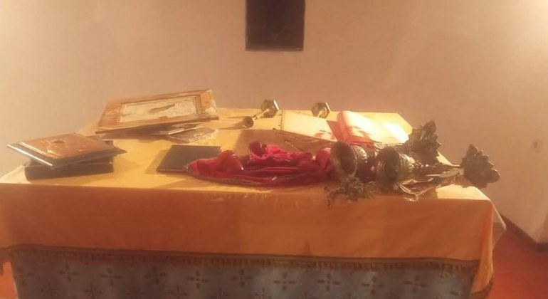 AKT I RËNDË VANDALIZIMI/ Dëmtohen ikonat në kishën “Ngjallja e Krishtit”