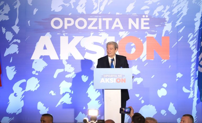 “ASNJË RROGË NËN 500 EURO…”/ Berisha nis premtimet elektorale: Nuk ndalojmë deri sa të kemi pensionet më të larta në rajon
