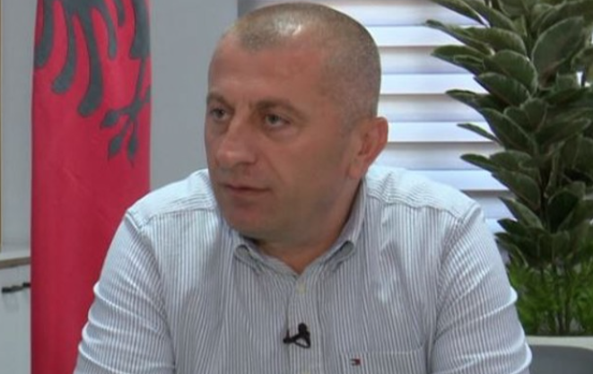 U AKUZUAN SE LICENSUAN KARBURANTIN PA LEJE/ GJKKO shpall të pafajshëm kryebashkiakun e Devollit Eduart Duro dhe 4 zyrtarët e tjerë