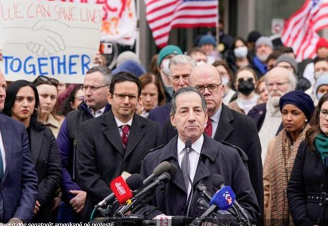 SHBA/ Përfaqësuesit dhe senatorët amerikanë protestojnë kundër vendimit të Elon Musk për të mbyllur USAID
