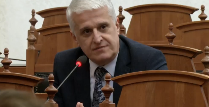 ARRESTIMI I VELIAJT/ Majko ia thotë në sy Berishës: Asnjë nga ne sot s’foli kundër Dumanit apo SPAK”