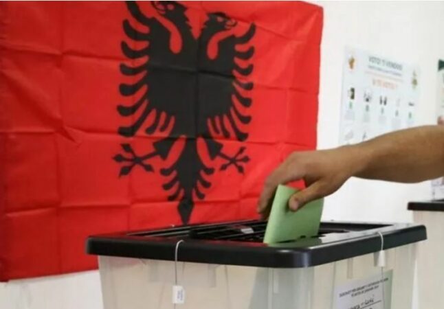 ZGJEDHJET E 11 MAJIT/ Zgjatet afati i përdorimit të pasaportave dhe kartave të ID të skaduara
