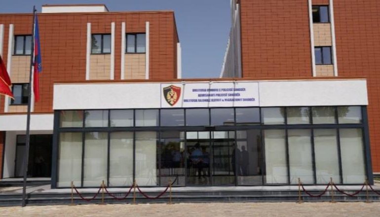 NDODH NË TIRANË/ Kreu vepra të turpshme dhe përndoqi të miturën, arrestohet 70-vjeçari pas denoncimit