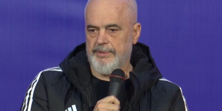 “LULI KA LINDUR ME KËMISHË NATE”/ Rama ironi me Bashën: Ia morëm dekanen nga çadra dhe ia bëmë kandidate të PS