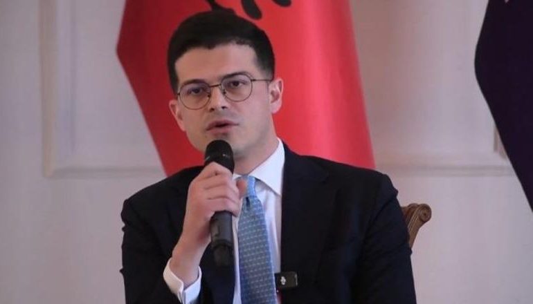 LIGJI PËR STATUSIN E USHTARAKUT/ Vengu: Në 4-vjeçarin e ardhshëm do të rrisim pagat sipas standardeve të NATO-s