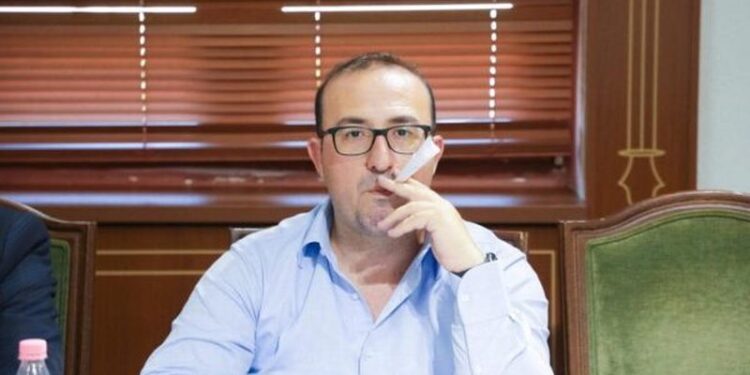 “DASH SULA, ÇUN KAVALIER”/ Korreshi: Lul Basha s’fuste dorën në xhep, s’ka nxjerrë as 2 mijë lekë