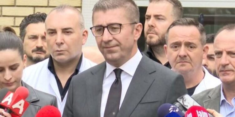 TRAGJEDIA NË KOÇAN/ Kryeministri Mickoski: Autorët para drejtësisë, do të marrin dënimin e merituar