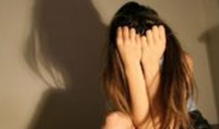 “SHKOVA TEK SHTËPIA E SHOQES, AJO THIRRI DY DJEM”/ Abuzoi seksualisht me një të mitur, arrestohet 20-vjeçari në Tiranë