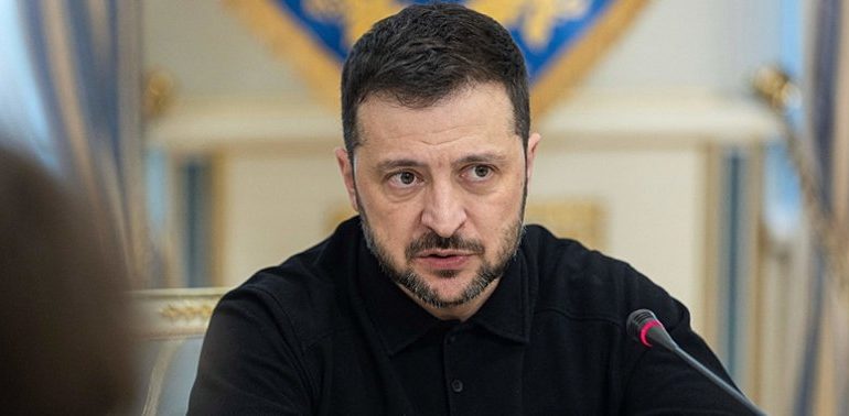ZELENSKY SHPALL NEGOCIATA TË RËNDËSISHME/ Diskutime për fundin e luftës me britanikët dhe amerikanët