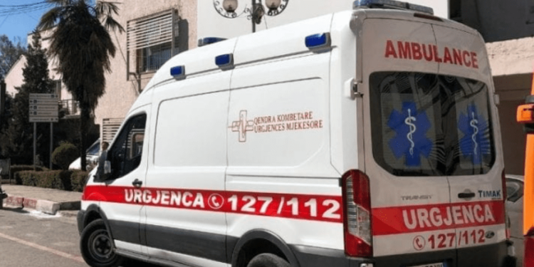 E RËNDË/ Ra nga kati i tretë, ndërron jetë një person në Vlorë