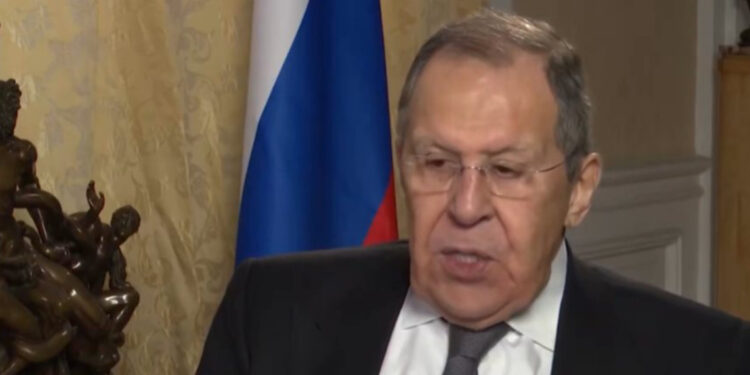RUSIA VLERËSON TRUMP/ Lavrov: BE po e shtyn Zelenskin drejt luftës