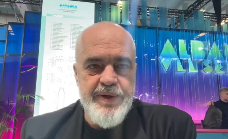 “A DO TA KALOSH OQEANIN?” Rama i përgjigjet komentuesit: Sa herë të dua! Dua t’jua lë surprizë ty dhe Kënetës…