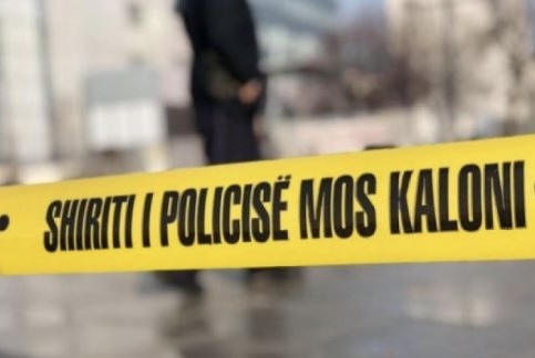 E RËNDË/ Gjendet pa shenja jete një grua në Kamenicë – policia nis hetimet