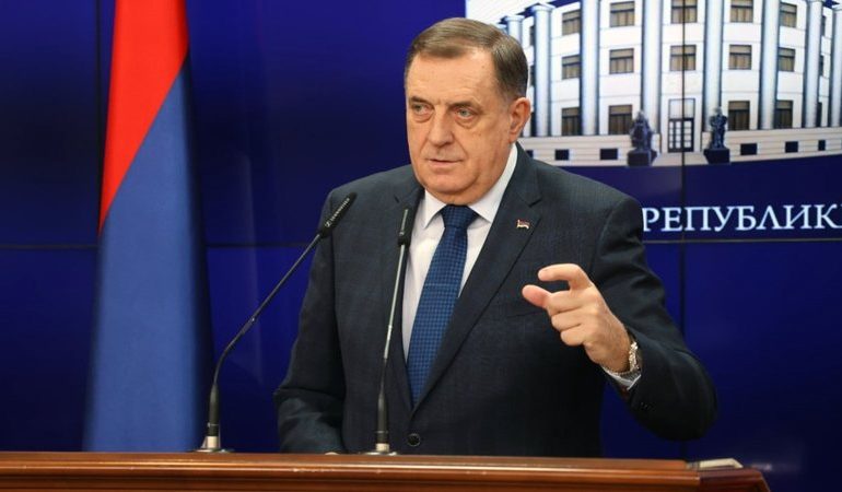 TRONDITET BOSNJA/ Prokuroria lëshon urdhër për ndalimin e Dodikut, kryeministrit dhe kryeparlamentarit të vendit