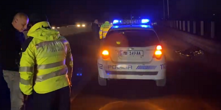 SHKAKTOI AKSIDENTIN TRAGJIK NË AUTOSTRADËN THUMANË-TIRANË/ Arrestohet shoferi 21-vjeçar