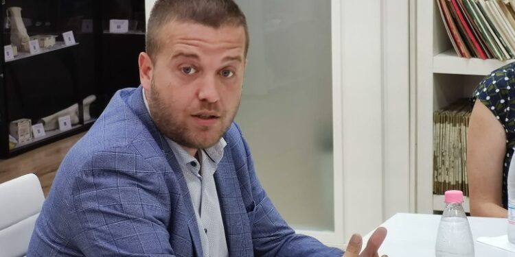 KANDIDON PËR DEPUTET NË VLORË/ Ardit Bido emëron zëvendësuesin e tij tek Drejtoria e Arkivave