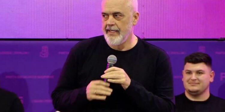 “KUJTUAN ZHAPIKËT SE U BË DETI KOS”/ Rama kërkon votën e shqiptarëve: Gjyshërit tanë lanë kockat për lirinë, ne na kërkohet vetëm të lëmë pas bufin
