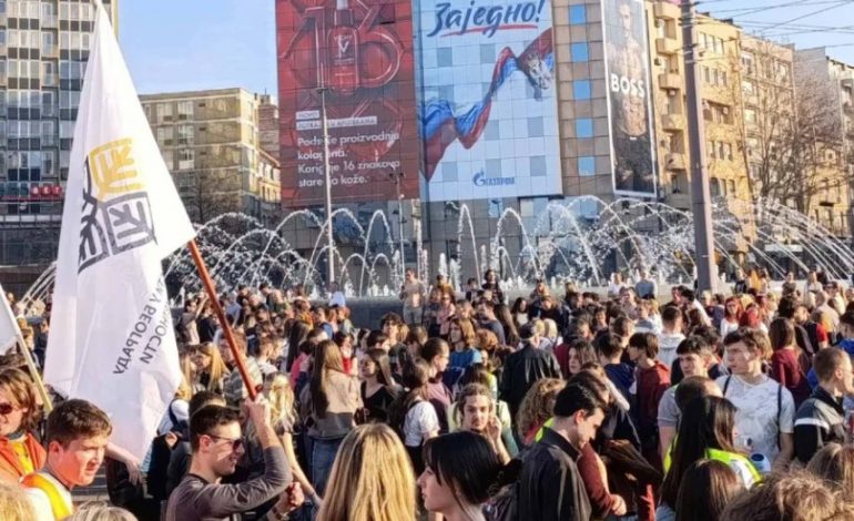 “NUK DO T’I DORËZOHEMI…”/ Erdogan dënon protestat në mbrojtje të liderit të opozitës të arrestuar