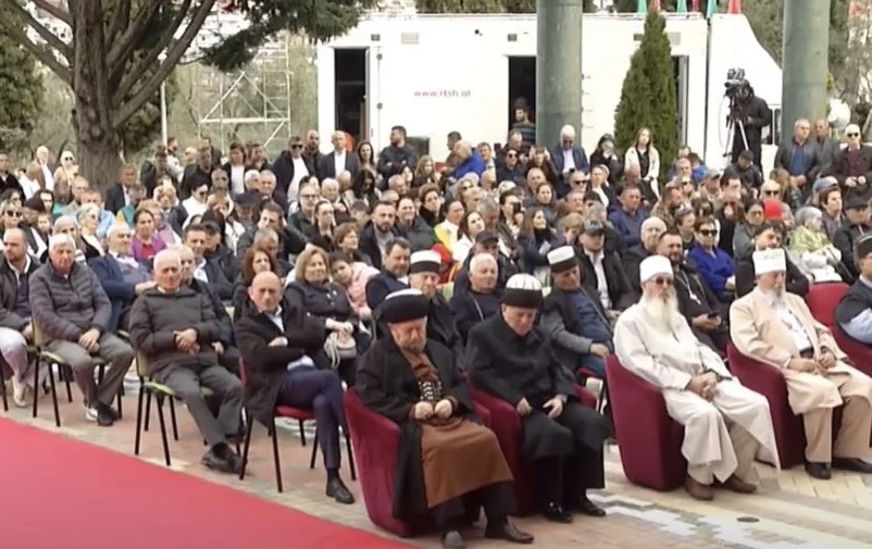 FESTA E SULLTAN NEVRUZIT/ eremonia në kryegjyshatën botërore bektashiane në Tiranë, marrin pjesë qindra besimtarë
