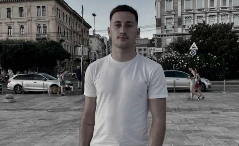 E TRISHTË/ Pësoi djegie nga zjarri në diskotekën e Koçanit, ndërron jetë futbollisti i Shkupit