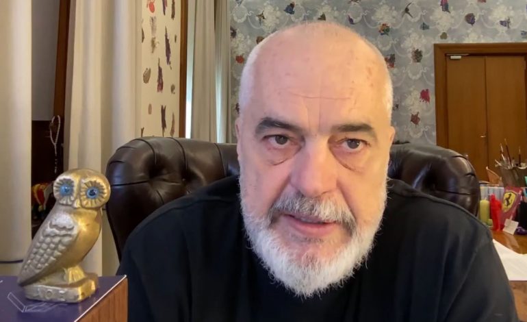 “LULI ISHTE KUKULLA E BUFIT…”/ Rama: Opozita, penguesi më i madh i reformës në drejtësi! Dolën me çadra në shesh…