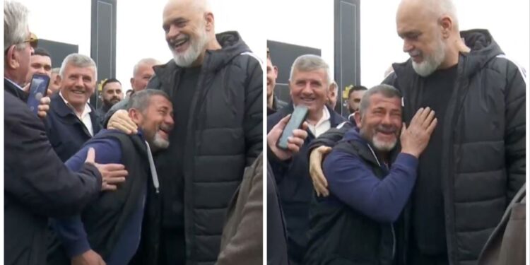 RAMA PRITET ME DAULLE NË LEZHË/ Batuta me “qytetarin euroatlantik”: Me Lulin nuk shkohet në BE se të zë gjumi