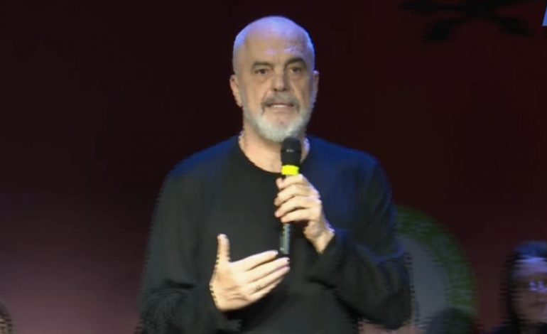 “TË RINJTË NUK I KEMI SI MBULESË ME LULE E…”/ Rama në Elbasan: Unë jam në listën e mbyllur sepse…