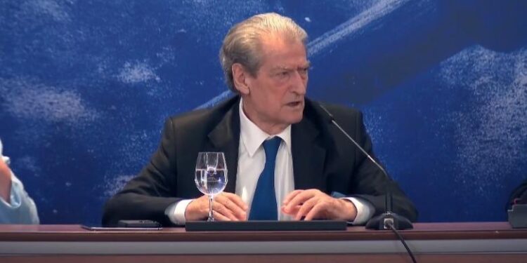 NUK HEQ DORË NGA ZHBËRJA E SPAK/ Berisha: Reforma në drejtësi, eksperiment i ekstremit të majtë