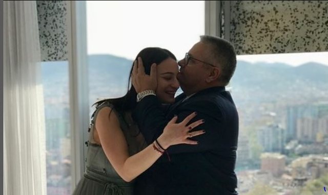 KATËR VITE PA TË ATIN/ Vajza e Bashkim Finos rikujton ish-kryeministrin: Na mungon pa fund