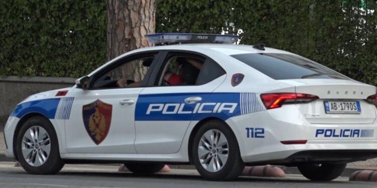 NGJARJE E RËNDË NË SARANDË/ Burri plagos gruan me thikë në bark, policia në kërkim të autorit