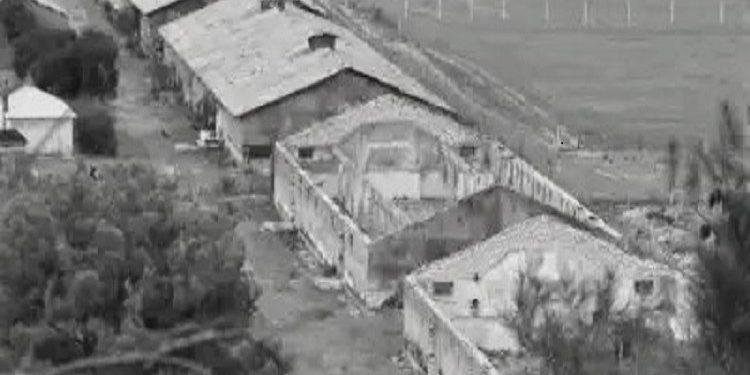 DOSSIER/ Dëshmia e trishtë e njeriut që vuajti 46 vjet burg: Në kampin e Tepelenës, disa të internuar, hëngrën dhe çorapet që kishin rënë...