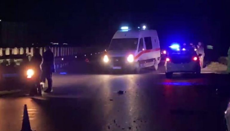 TRAGJIKE/ Aksident i rëndë në Durrës, makina përplas këmbësorin, humb jetën 65-vjeçari