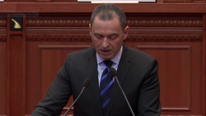 KUVEND/ Debatet për Bankën e Zhvilimit, Isuf Çela: Aferë që rëndon në kurrizin e shqiptarëve, i shërben klientëve të qeverisë…