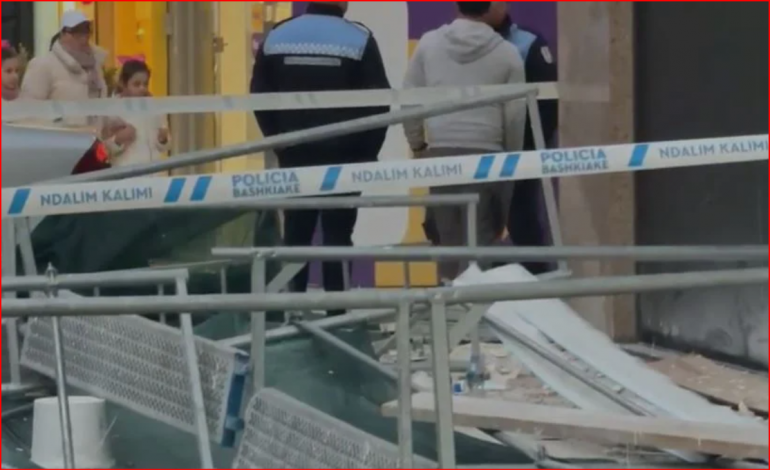 E RËNDË/ Shembet skela ku po punonte, bie nga lartësia punëtori në Durrës dhe plagoset