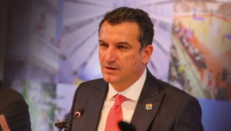 “BOLL U BËTË QESHARAKË”/ Veliaj nga qelia: Cilat prova do prish unë? Telefonin tim e ka SPAK, edhe lodrat e djalit! Apo do nxjerr fakirin nga shtëpia njëkatëshe në Yrshek?