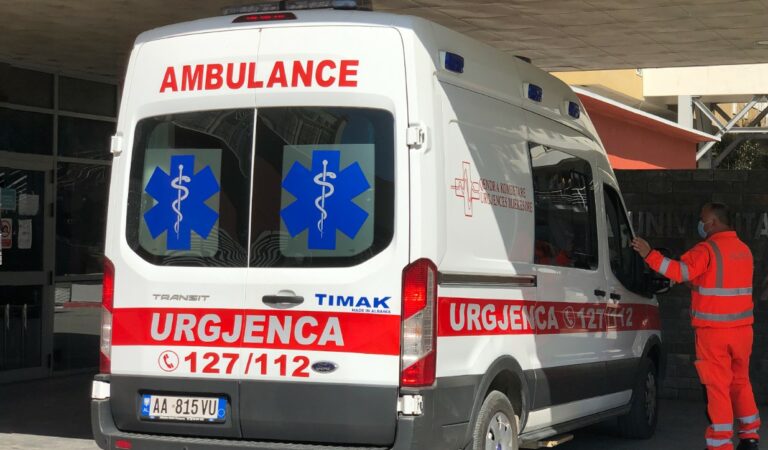 TRAGJIKE/ Aksident i rëndë në Thumanë-Kashar, makina përplas për vdekje 77-vjeçarin