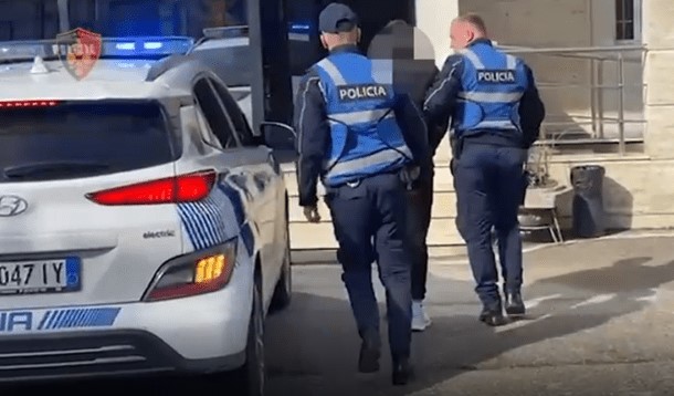 ARRESTOHET 44-VJEÇARJA/ Aksidentoi 3-vjeçarin dhe e braktisi në rrugë