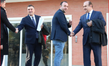 YLLI PATA/ Pse Sali Berisha frenoi sinjalet politike që dolen nga primaret?