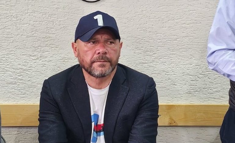 NDODH NË BULQIZË/ Xhelal Mziu dhe nipi i tij rrahin zyrtarin pas takimit elektoral të PD