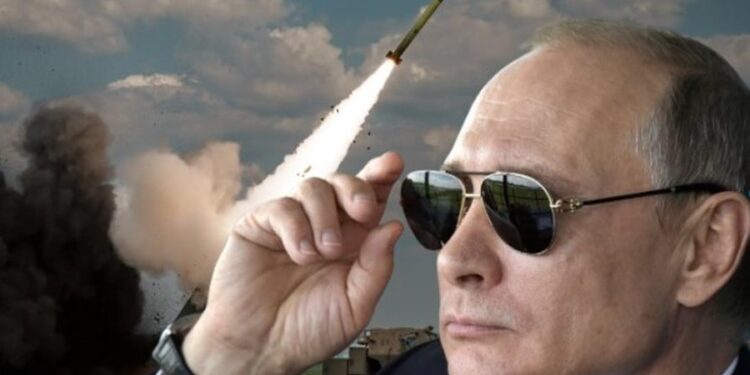 “MERCENARËT KONSERVATORË, HERONJ”/ Putin lëshon bombën dy tonëshe, luftë me dronë në Ukrainë