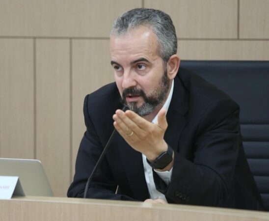 VOTA E DIASPORËS/ Celibashi: Ja kur shpërndahen fletët në Europë e në kontinentet e tjera. Nuk ka kosto për shqiptarët jashtë